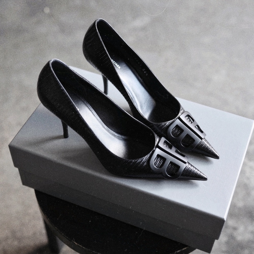 Balenciaga BB Pumps